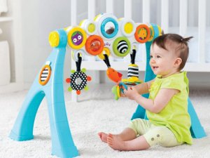 Chọn đồ chơi cho trẻ sơ sinh như thế nào cho chuẩn?