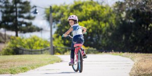 7 Sai lầm ba mẹ hay mắc phải khi dạy con tập xe đạp (Phần 1)